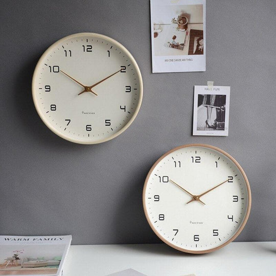 Orologio da parete classico in legno
