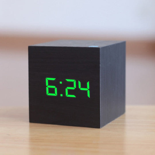 Horloge Cube LED Digitale | Réveil Carré Moderne pour Bureau ou Table de Nuit