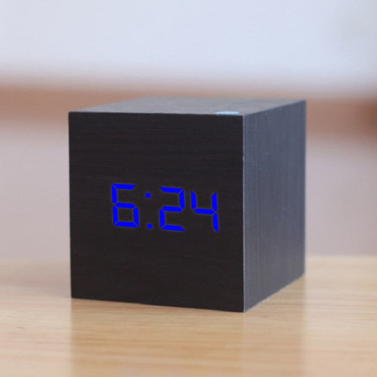 Horloge Cube LED Digitale | Réveil Carré Moderne pour Bureau ou Table de Nuit