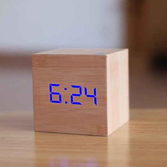 Horloge Cube LED Digitale | Réveil Carré Moderne pour Bureau ou Table de Nuit