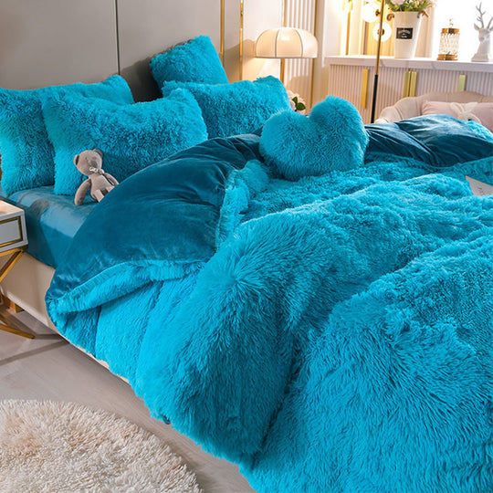 Sueños de peluche - 4 juegos de ropa de cama de forro polar + cojín en forma de corazón