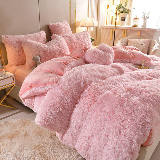 Sueños de peluche - 4 juegos de ropa de cama de forro polar + cojín en forma de corazón