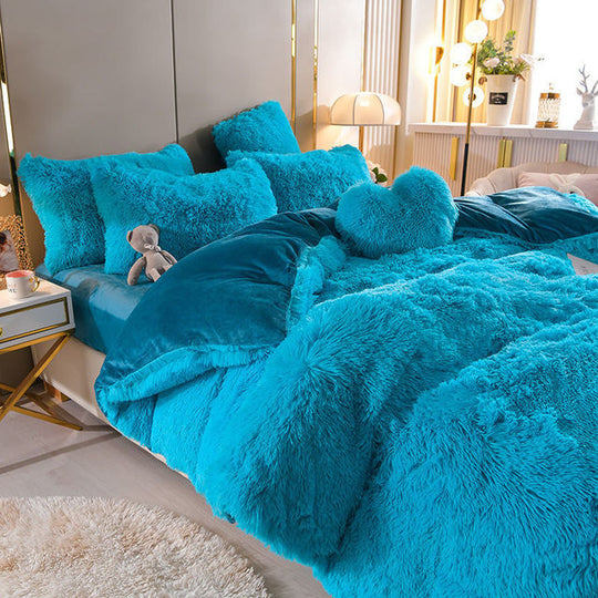 Sueños de peluche - 4 juegos de ropa de cama de forro polar + cojín en forma de corazón