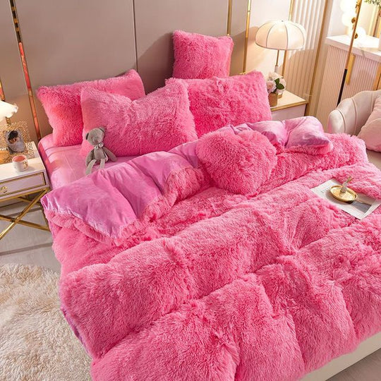 Sueños de peluche - 4 juegos de ropa de cama de forro polar + cojín en forma de corazón