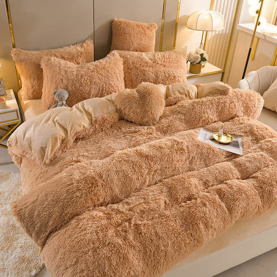 Sueños de peluche - 4 juegos de ropa de cama de forro polar + cojín en forma de corazón