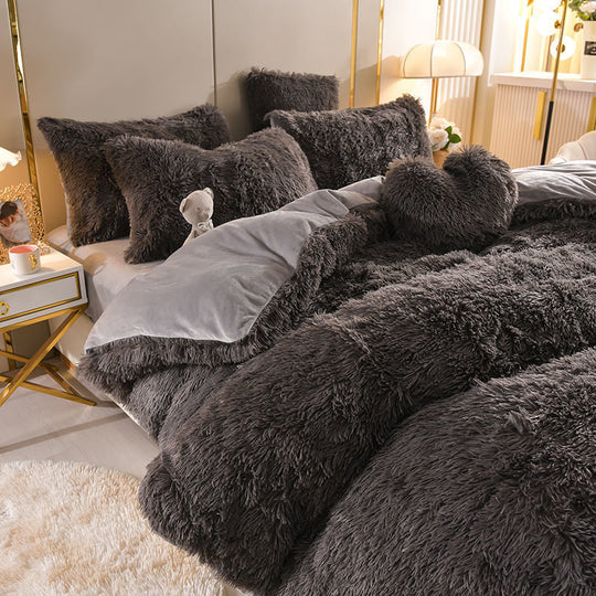 Sueños de peluche - 4 juegos de ropa de cama de forro polar + cojín en forma de corazón