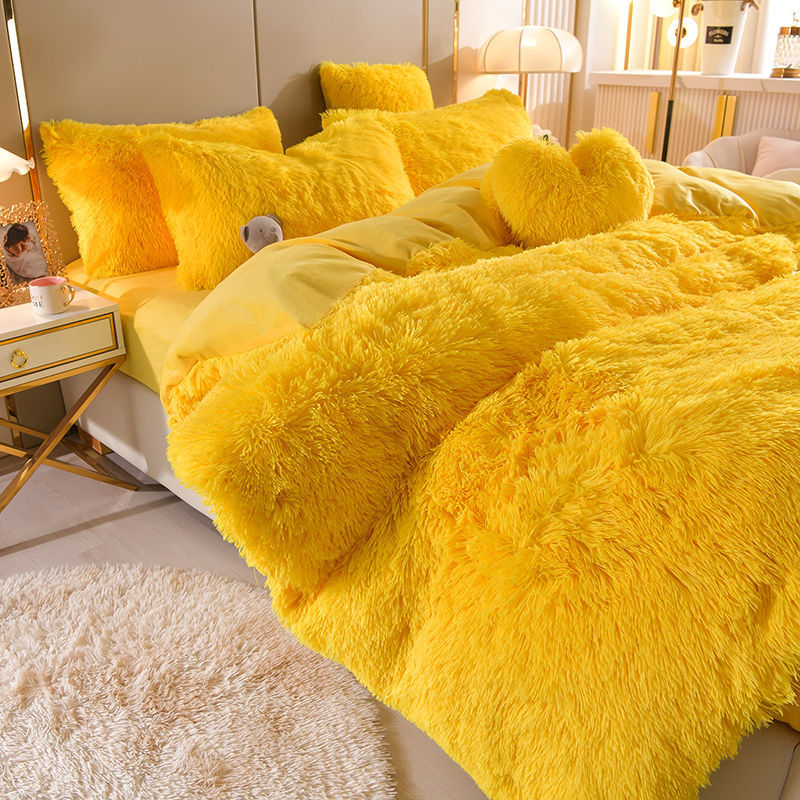 Sueños de peluche - 4 juegos de ropa de cama de forro polar + cojín en forma de corazón