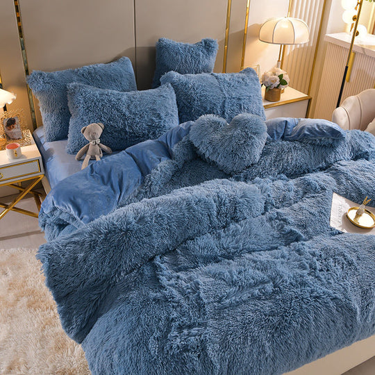 Sueños de peluche - 4 juegos de ropa de cama de forro polar + cojín en forma de corazón