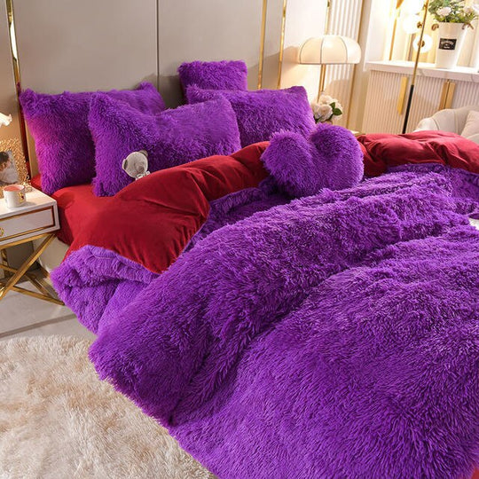 Sueños de peluche - 4 juegos de ropa de cama de forro polar + cojín en forma de corazón