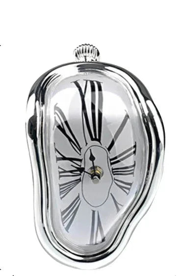 Orologio da parete surrealista a fusione