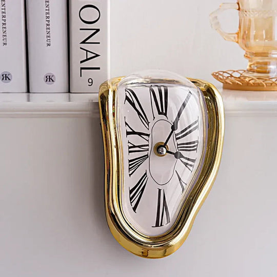 Orologio da parete surrealista a fusione