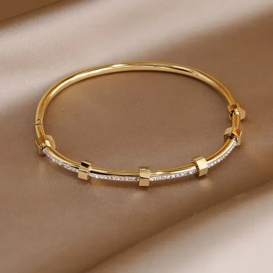 Vergoldetes Armband mit Moissanit-Besatz